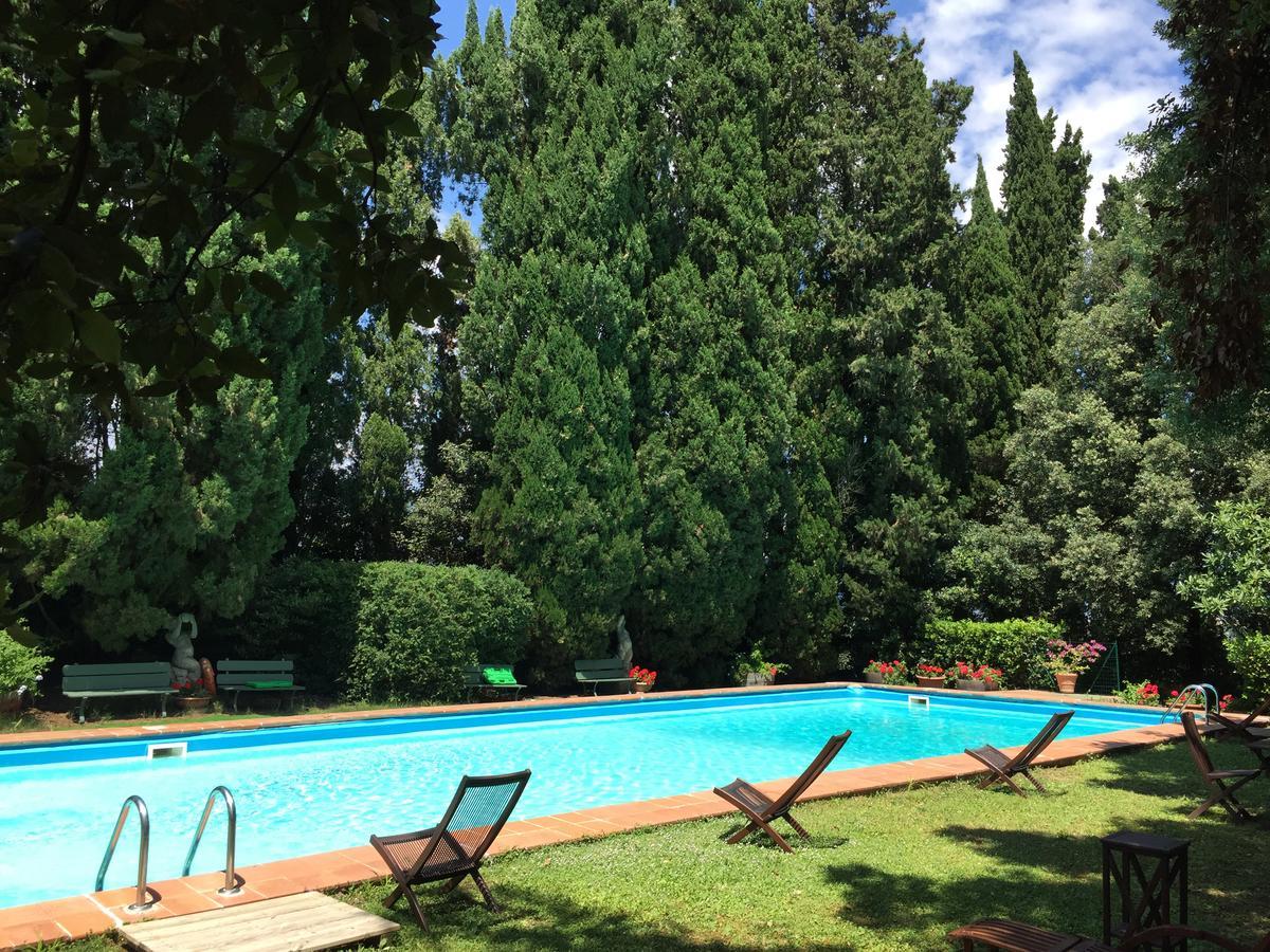 Tenuta Di Capezzana Bed & Breakfast Seano Bagian luar foto